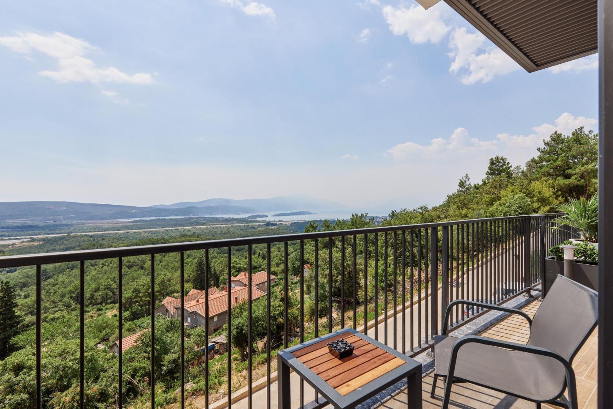 Bayview Hills Luxury Residences Tivat Zewnętrze zdjęcie